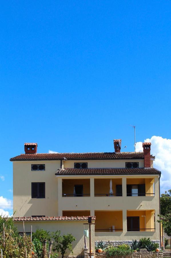 Apartment Dekovic Пореч Экстерьер фото