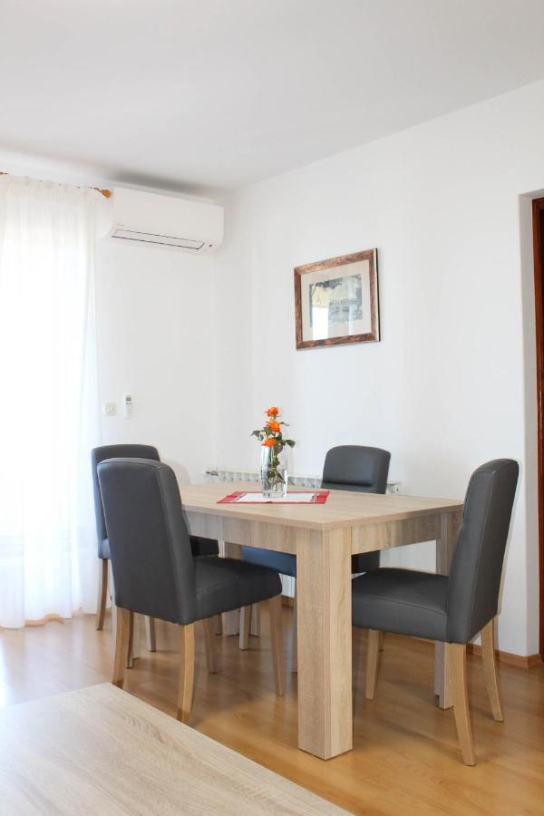 Apartment Dekovic Пореч Экстерьер фото