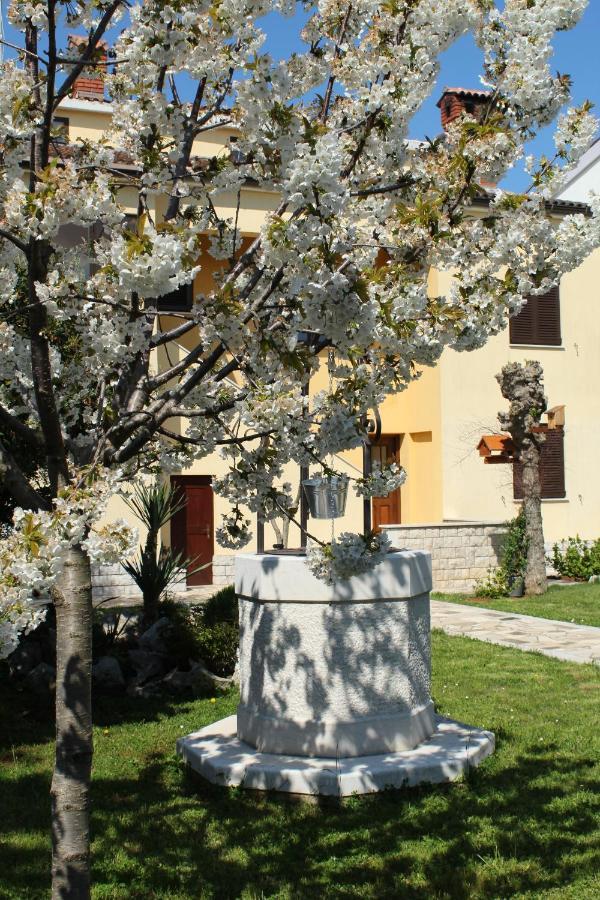Apartment Dekovic Пореч Экстерьер фото